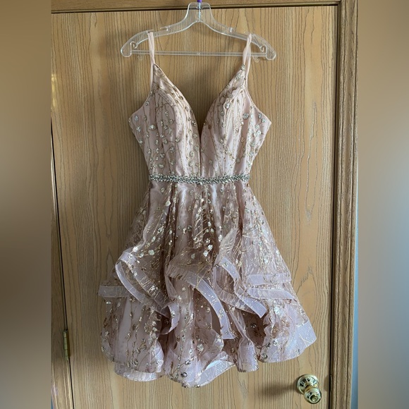 homecoming dress - Picture 1 of 3